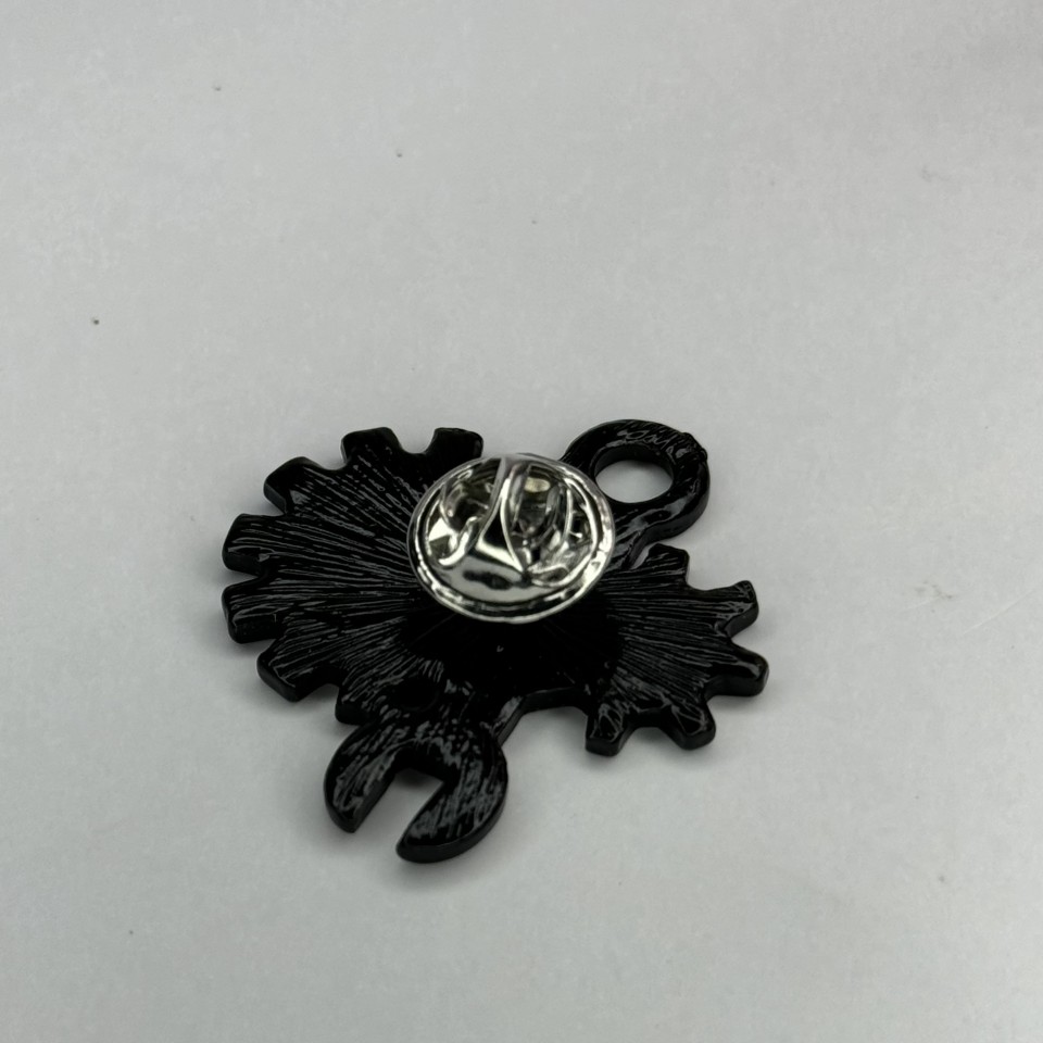 P0032 Elegance pin