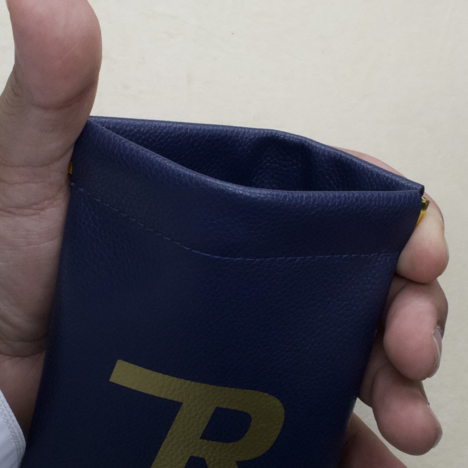 حافظة المسباح الواحد الفخمة